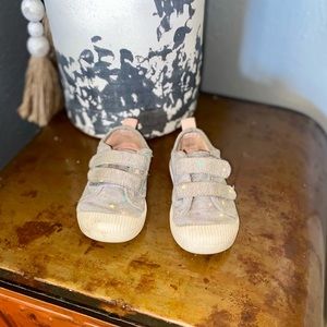 CAT & JACK VELCRO SLIDE ON TENNIS SHOES - SZ 5